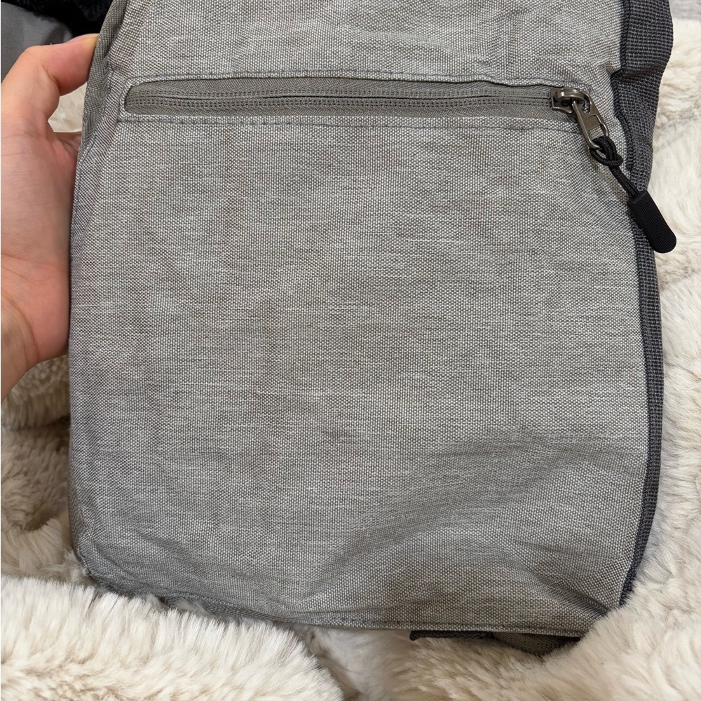 Gray Men's Duffle bag 40L